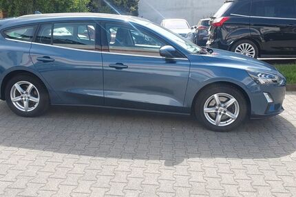 Ford Focus 80.498 km 13.150 &euro; Kronberg 61476