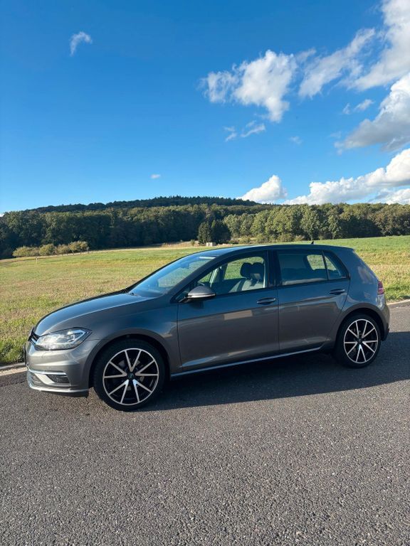 VW Golf 108.000 km 14.700 € Linsengericht 63589