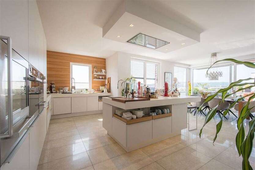 Wohnung zum Kaufen in Frankfurt 1.985.000 € 255 m²