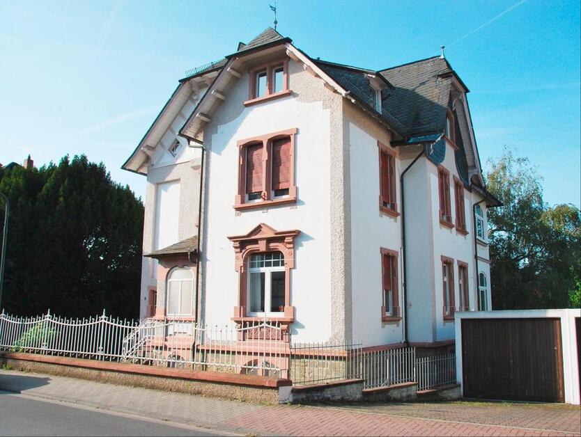 2 AltbauWohnungen direkt am Maasgrund in Oberursel