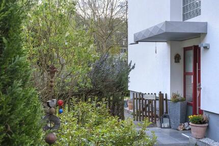 Haus Hofheim am Taunus - 9 Zimmer, 177 m&sup2;, 779.000&euro; | Angebot:26316229