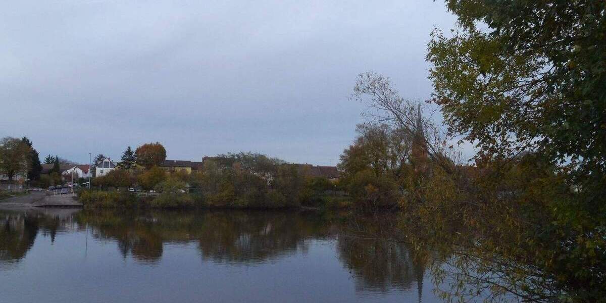 Helle 3-Zimmer DG- Wohnung, 80m2, in bester Wohnlage von Mühlheim 3 zimmer