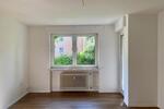 Kurzfristiger Einzug möglich - 2-Zimmer-Wohnung mit Tageslichtbad zimmer