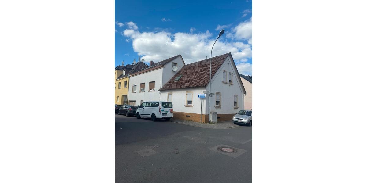 Etagenwohnung Offenbach am Main - 8 Zimmer, 219 m&sup2;, 1.200&euro; | Angebot:26113288