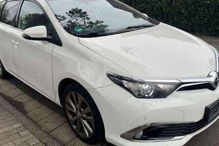 Toyota Auris 153.300 km 7.199 € Rodheim 61191