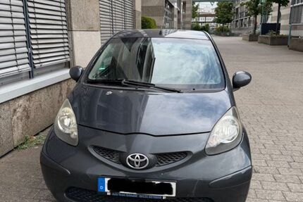 Toyota Aygo (X) 196.000 km 1.800 &euro; Rüsselsheim 65428