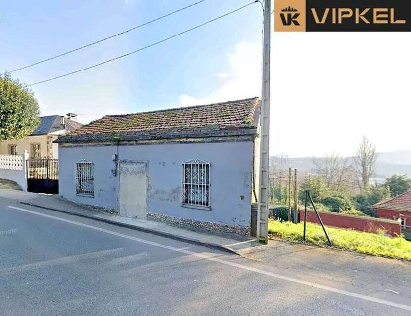 Haus zum Kaufen in Oleiros 90.000 € 134 m²