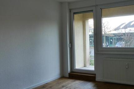 Schöne 2-Zimmer-Wohnung mit Tageslichtbad und Terrasse in Maintal-Bischofsheim zu vermieten zimmer