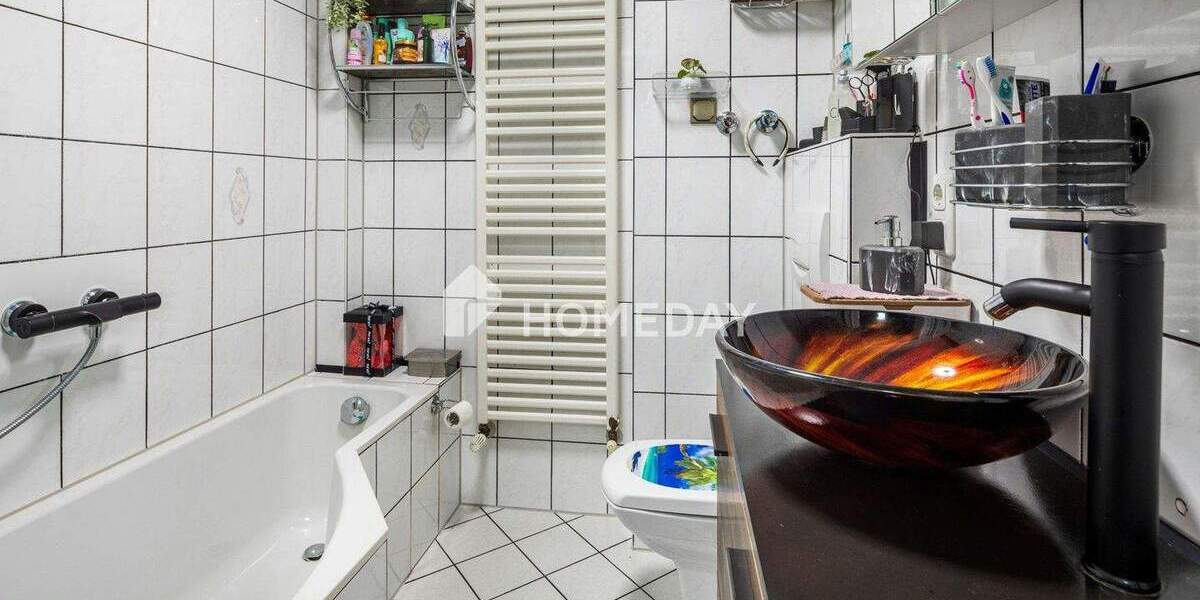 Zweifamilienhaus mit 210 m² Wohnfläche, Wintergärten, Loggia und gepflegtem Gartenparadies 1 zimmer