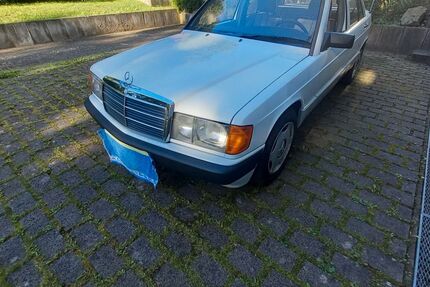 Mercedes-Benz 190 119.000 km 6.990 € Bad Nauheim 61231