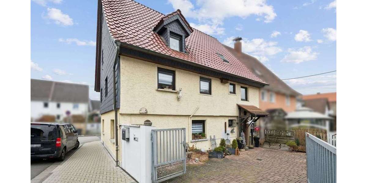 Haus zum Kaufen in Hanau 419.000 € 157 m² 8 zimmer