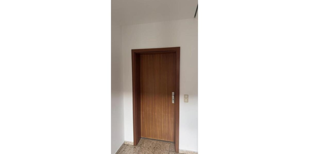 Etagenwohnung Bad Vilbel - 4 Zimmer, 100 m&sup2;, 2.500&euro; | Angebot:26583814