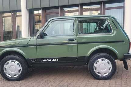 Lada Taiga 63.000 km 9.900 &euro; Groß Gerau 64521