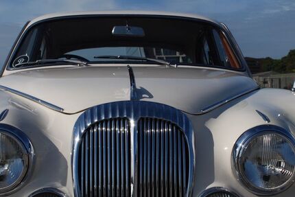 Jaguar Daimler 77.000 km 15.950 &euro; Frankfurt 60385