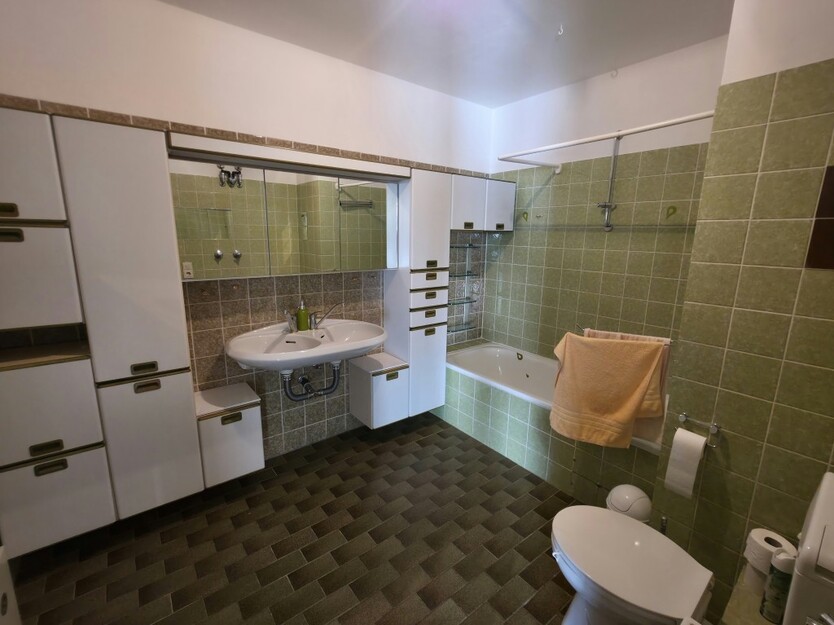 *OF-Rosenhöhe - familienfreundliche Lage - großes Reihenhaus mit viel Potenzial* 6 zimmer