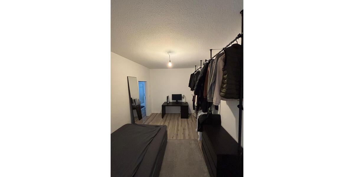 WG Zimmer In Rödelheim 3 zimmer