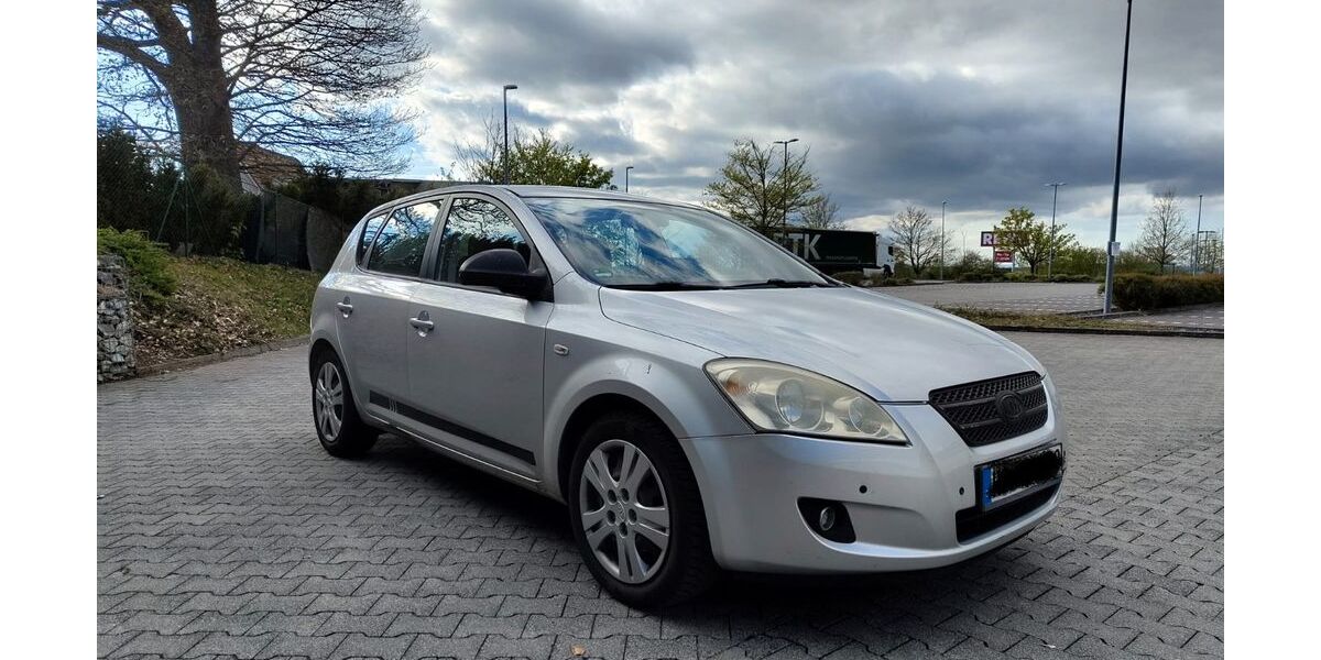 Kia ceed / Ceed 232.000 km 2.000 &euro; Glashütten 61479