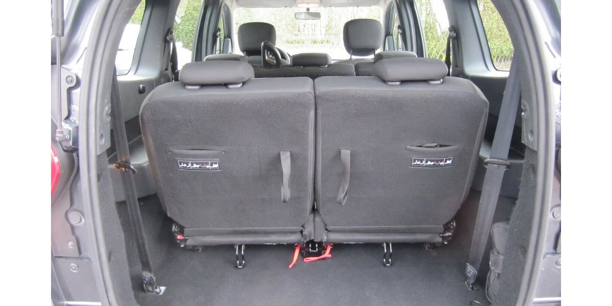 Dacia Lodgy Essential 7-Sitze + Insp. TÜV+ AU+ NEU + 138.948 km 8.335 &euro; Schwalbach/Taunus 65824