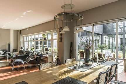 Haus Rosbach v. d. Höhe - 8 Zimmer, 246 m&sup2;, 809.000&euro; | Angebot:26719773