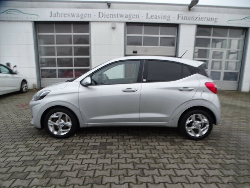 Hyundai i10 1,0l Edition 30 Klima, Spurhalteassistent, App 35.424 km 11.790 € Rodgau 63110