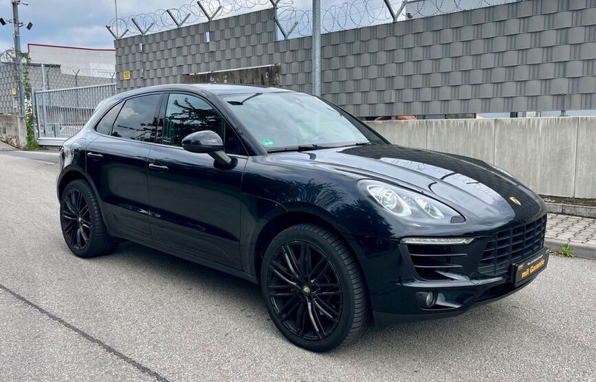 Porsche Macan 180.000 km 26.990 € Flörsheim am Main 65439