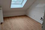 Dachgeschoßwohnung Frankfurt am Main Schwanheim - 2 Zimmer, 48 m&sup2;, 650&euro; | Angebot:26407665