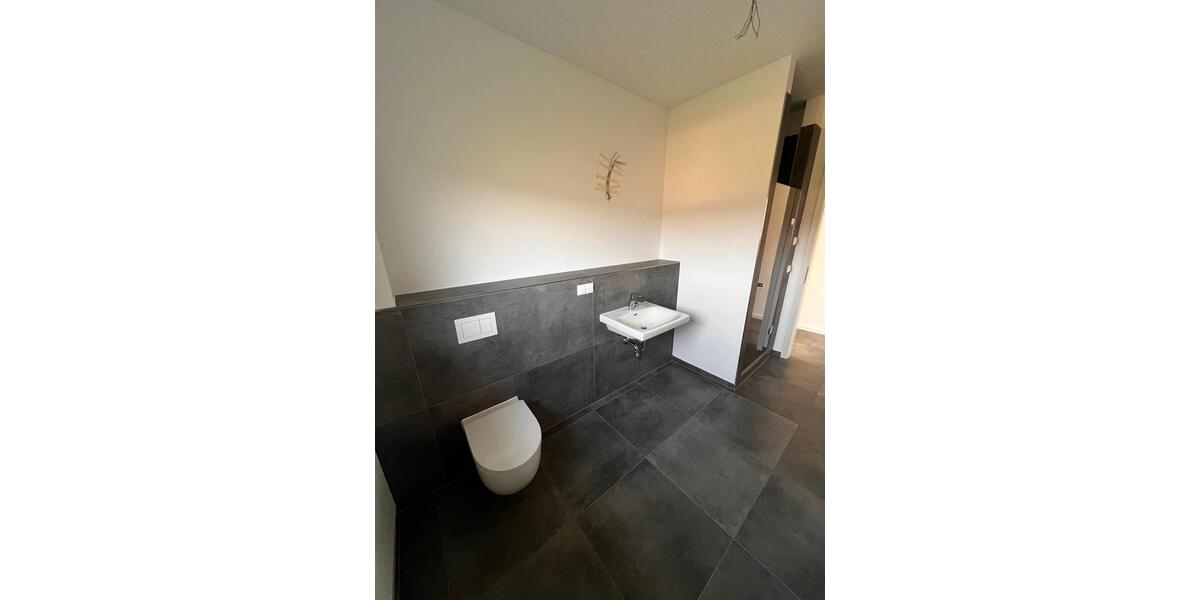 Einfamilienhaus Gründau - 4 Zimmer, 140 m&sup2;, 1.990&euro; | Angebot:23711959