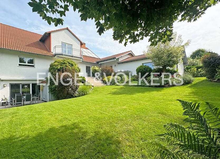 Haus zum Kaufen in Karben 1.390.000 € 347 m²