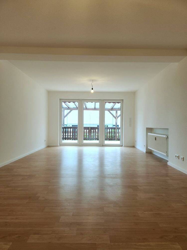 Frankfurt-Kalbach, großzügige 3 Zi. EG ETW, Terrasse, Gartenanteil, Garage und Nebengebäude