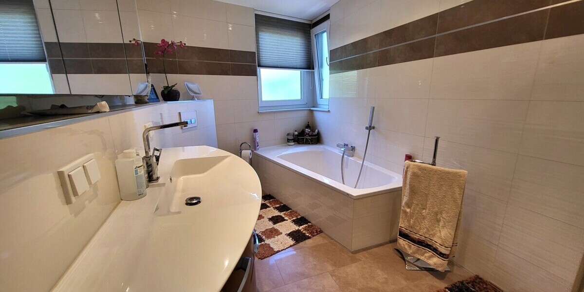 Eck-Haus im Haus mit Garten in toller Lage von Hanau - Maisonettenwohnung Hanau | Angebot:26924458