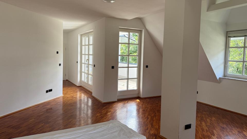 Etagenwohnung Bad Homburg vor der Höhe Gonzenheim - 3 Zimmer, 130 m&sup2;, 2.200&euro; | Angebot:26232519