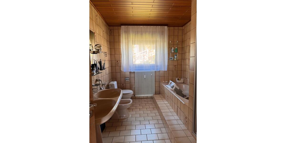 Mehrfamilienhaus, Wohnhaus Gründau - 8 Zimmer, 265 m&sup2;, 500.000&euro; | Angebot:26864149