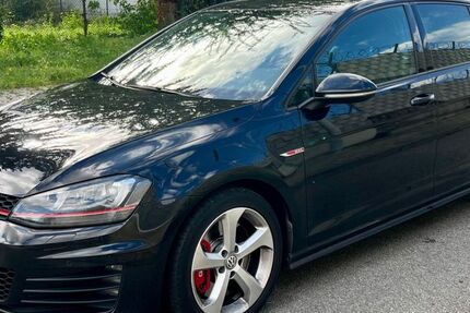 VW Golf 208.000 km 13.490 € Flörsheim am Main 65439