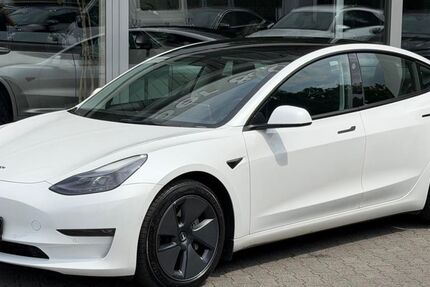 Tesla Model 3 72.454 km 28.450 &euro; Dieburg 64807