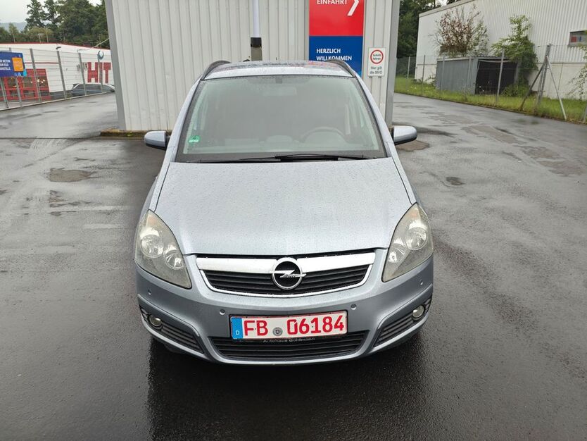 Opel Zafira 225.000 km 3.200 € Büdingen 63654