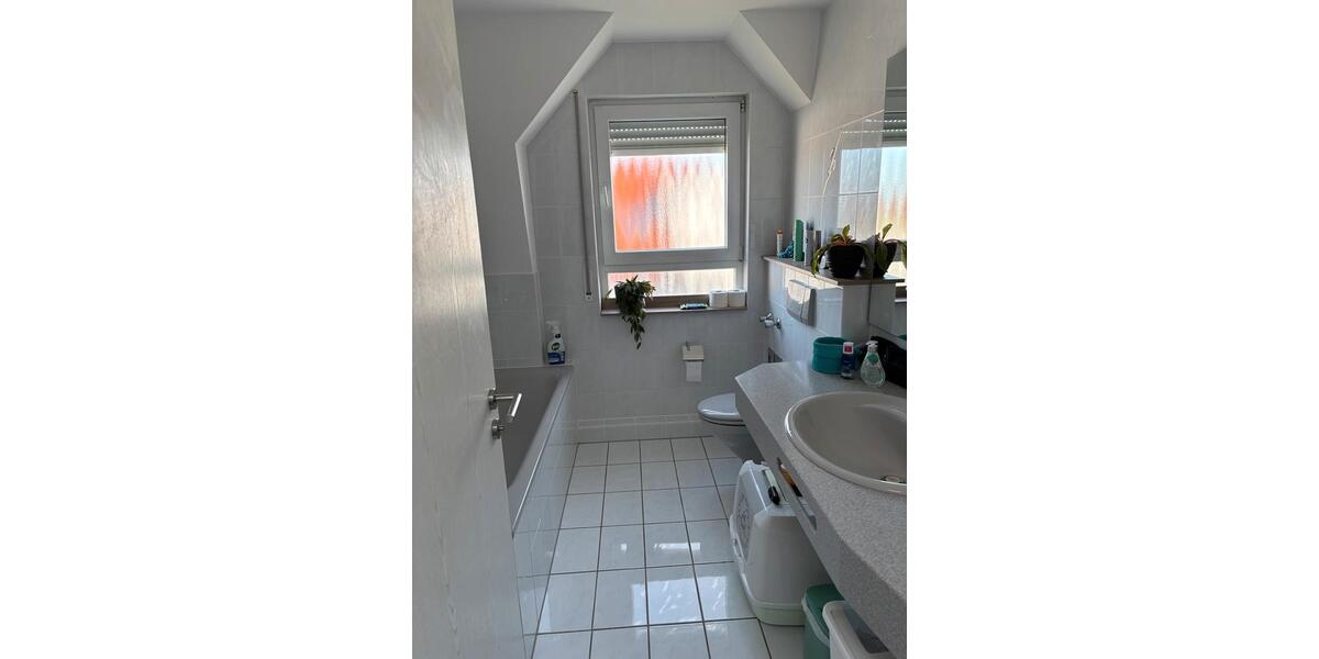 Dachgeschoßwohnung Neu-Anspach Anspach - 2 Zimmer, 53 m&sup2;, 940&euro; | Angebot:26195929