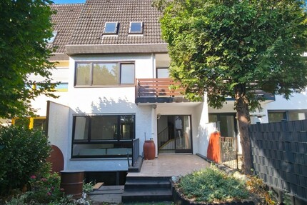 *OF-Rosenhöhe - familienfreundliche Lage - großes Reihenhaus mit viel Potenzial* 6 zimmer