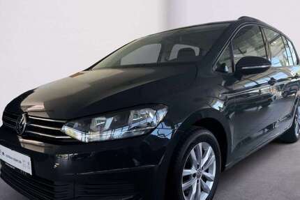 VW Touran 77.233 km 21.480 &euro; Bad Soden 65812
