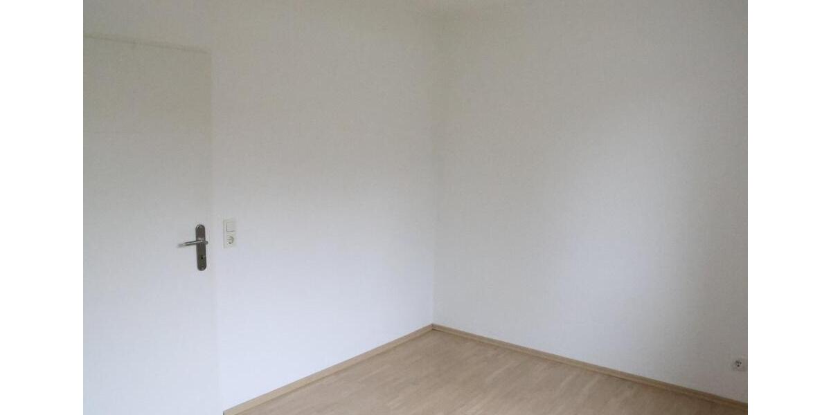 Hochparterre Karben - 4 Zimmer, 98 m&sup2;, 330.000&euro; | Angebot:25935544