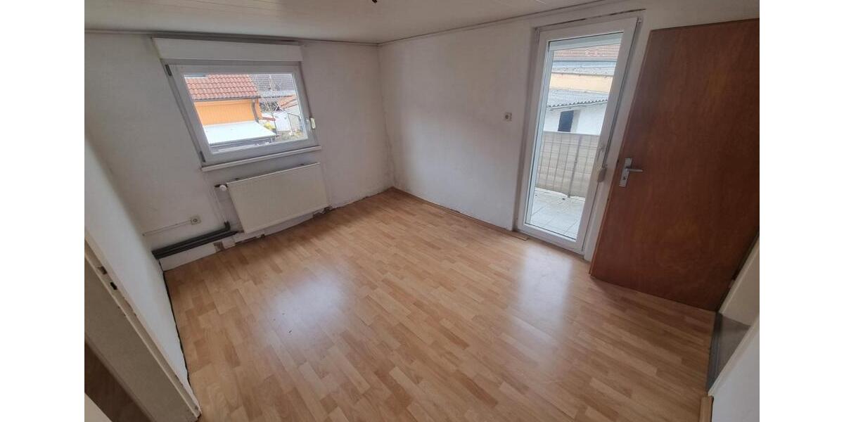 Einfamilienhaus Münster (Hessen) - 9 Zimmer, 130 m&sup2;, 350.000&euro; | Angebot:26802984