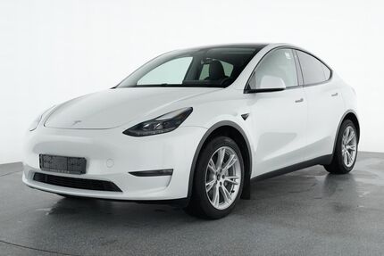 Tesla Model Y 26.827 km 37.104 &euro; Eschborn 65760
