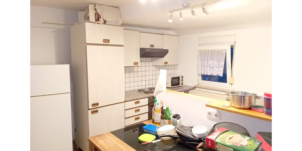 Biete EIN Zimmer in 3er WG 1 zimmer