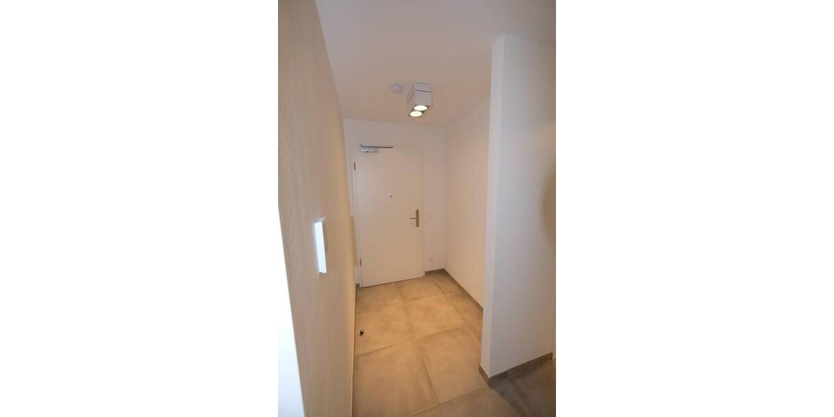 Etagenwohnung Frankfurt am Main Innenstadt - 2 Zimmer, 61 m&sup2;, 1.400&euro; | Angebot:26113075