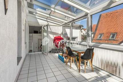 Großzügige 5-Zimmer-Etagenwohnung mit Balkon und Garage in gefragter Lage von Eppstein-Niederjosbach 5 zimmer