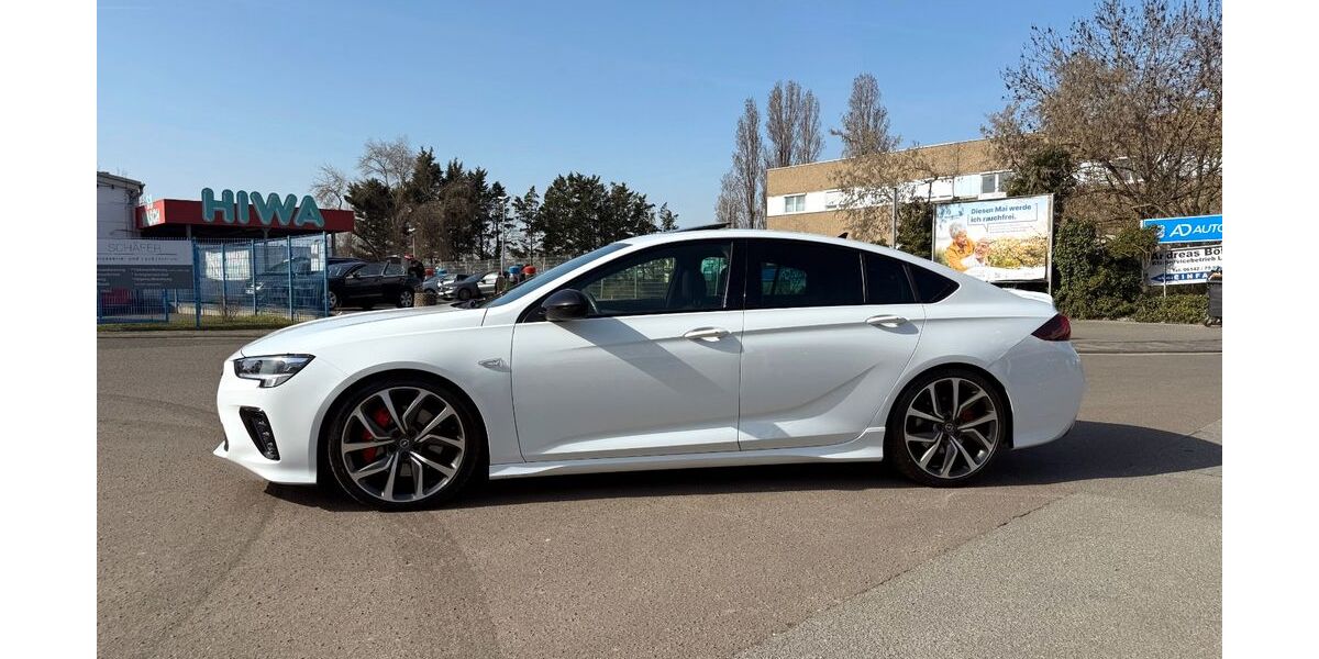 Opel Insignia 61.153 km 25.950 &euro; Raunheim 65479