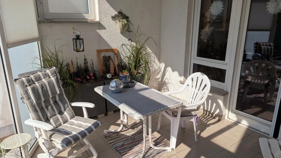 Erdgeschoßwohnung Offenbach am Main Bieber - 2 Zimmer, 82 m&sup2;, 1.300&euro; | Angebot:26262333