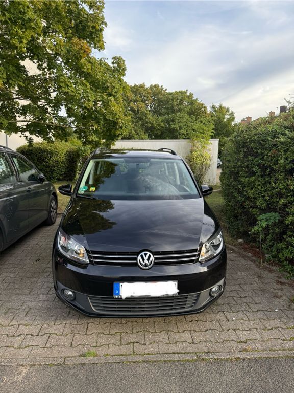 VW Touran 193.000 km 7.500 € Hochheim am Main 65239