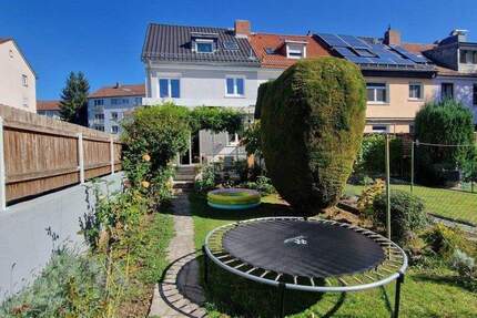 Schmuckes Reihenendhaus unmittelbar an der Nidda und dem Brentano-Park! 6 zimmer