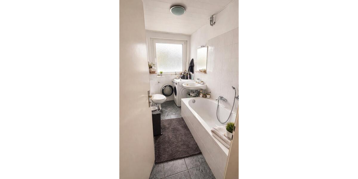 Etagenwohnung Aschaffenburg Damm - 3 Zimmer, 75 m&sup2;, 250.000&euro; | Angebot:26840516