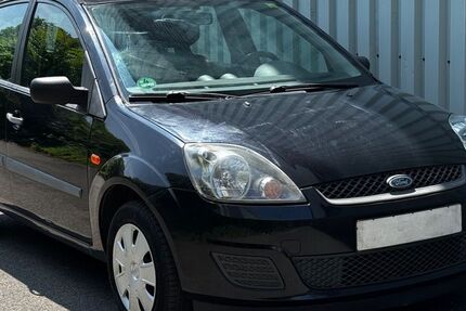 Ford Fiesta 139.000 km 2.490 € Wiesbaden 65203